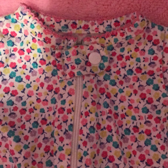 🎀NWOT🎀 3 Zip up footies with safety snap - Picture 3 of 7